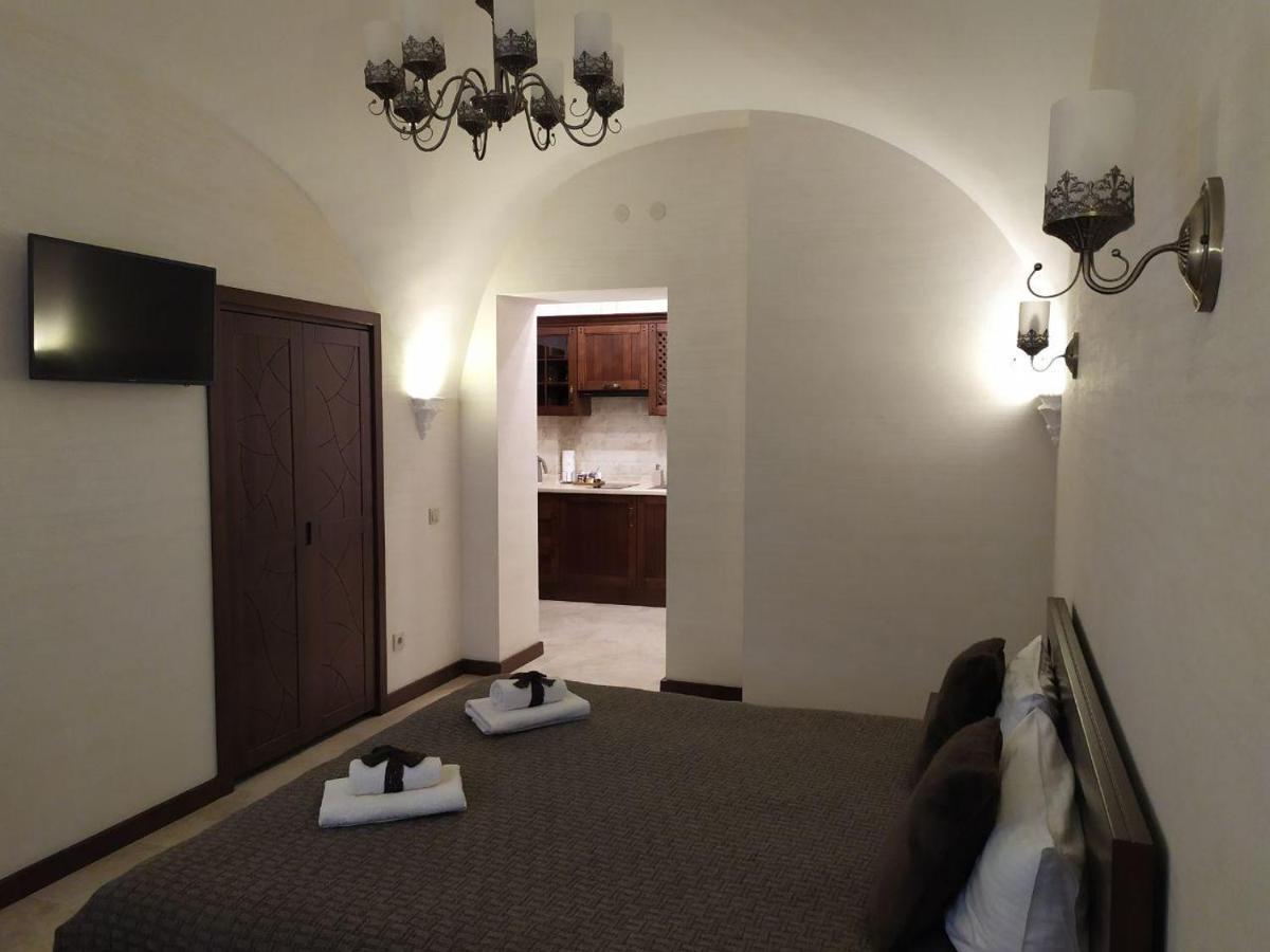 RynOK 25 Deluxe Lviv Center Appartement Buitenkant foto
